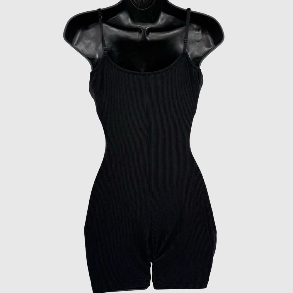 SKIMS Soft Lounge Scoop Onesie Romper in Black | Medium - Picture 5 of 7